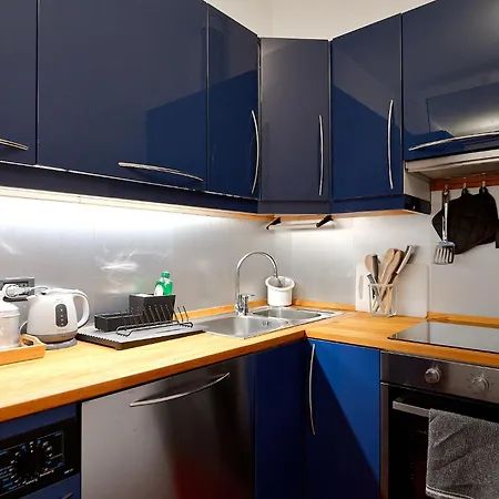 Apartment Xenia - Intimate 10 Min From Duomo *