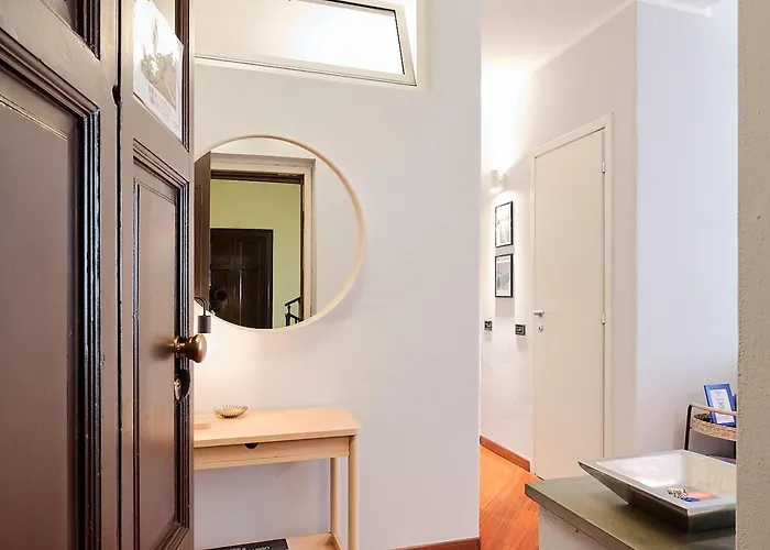 Xenia - Intimate 10 Min From Duomo Apartament